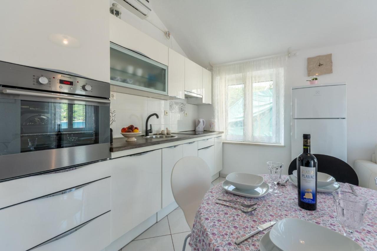 Apartments Sonja 푸치스차 외부 사진