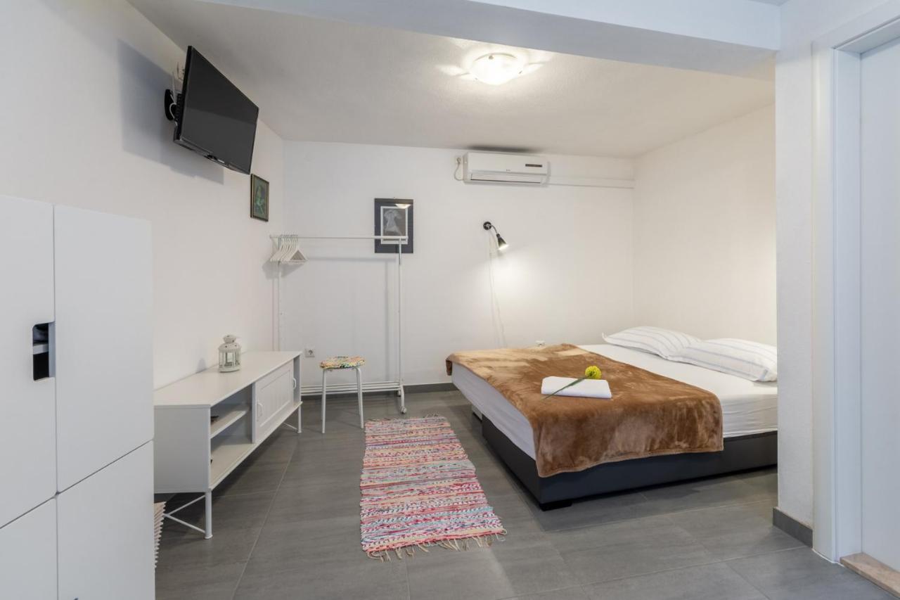 Apartments Sonja 푸치스차 외부 사진